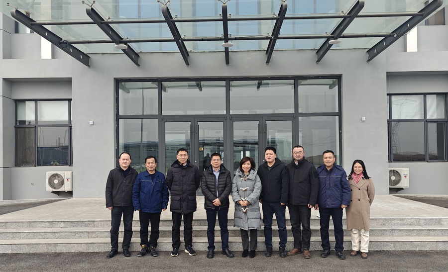 拜耳作物科学全球农药采购副总裁蒋晓霞一行到宁夏乐虎集团公司对接交流